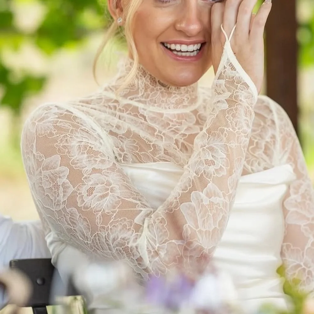 De La Vali Croissant Long-Sleeve Lace Mini Dress - Picture 7 of 8